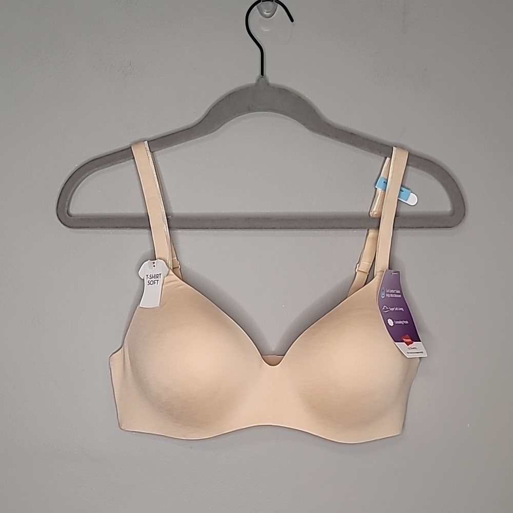 NWT Hanes Tshirt Lined No Wire Bra Size 36C Concealing Petals Beige Women's Bra